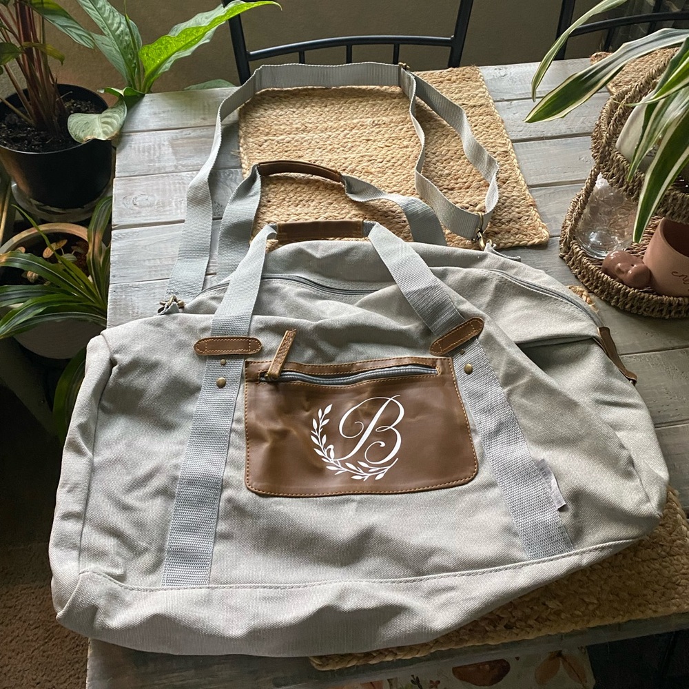 🤍 Grey Duffel Bag with B Initial